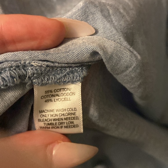 LOFT Chambray Top - Picture 6 of 7